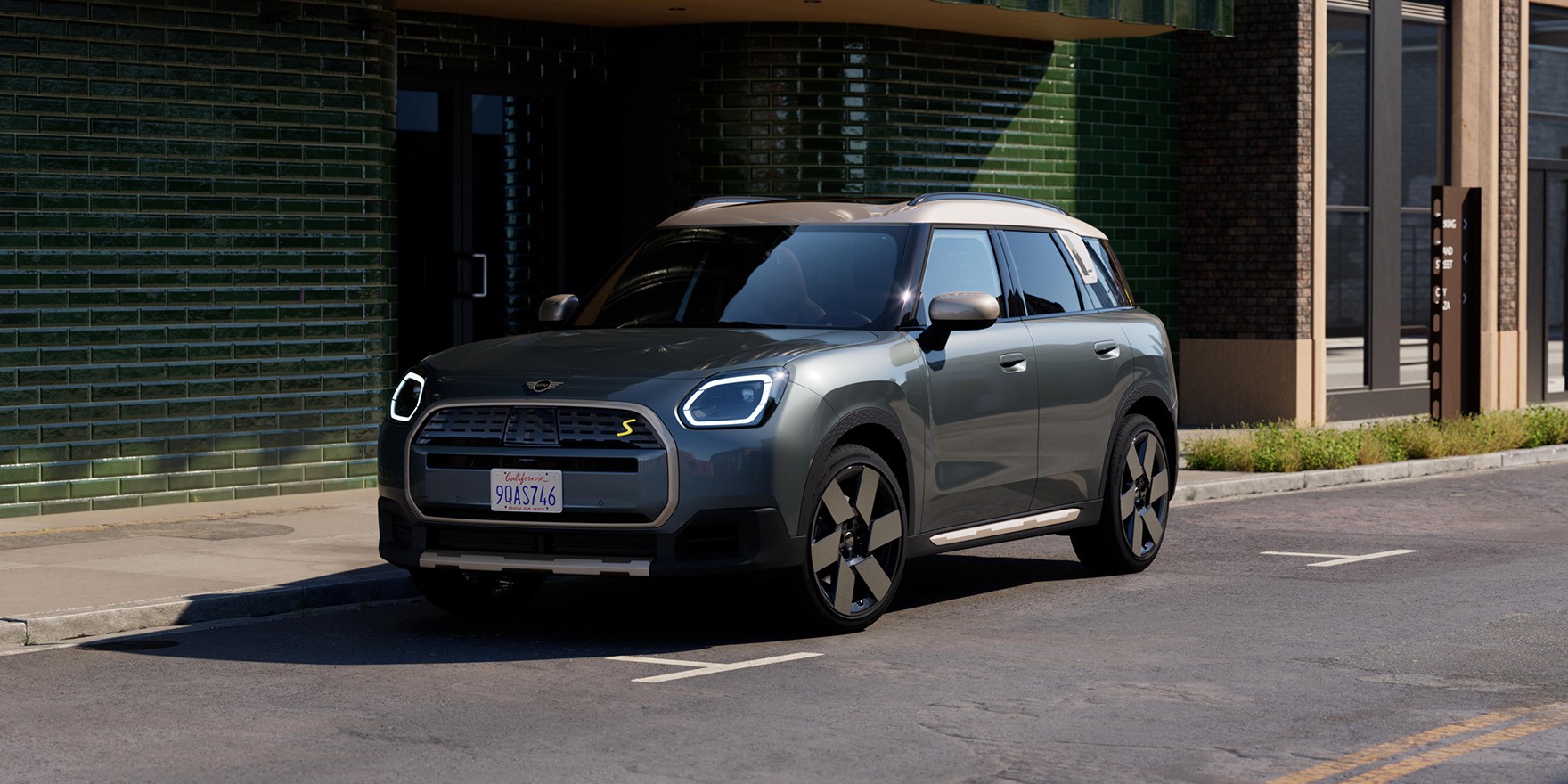 all-electric MIN Countryman